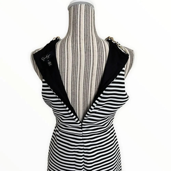 JESSICA SIMPSON | Black & White | Striped Fit and Flare Dress - Picture 10 of 12